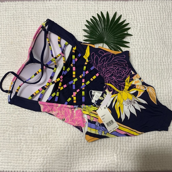 SALE⬇️⬇️‼️‼️NWT Bal Harbour Bandeau 1Pc Swimsuit - Picture 9 of 11